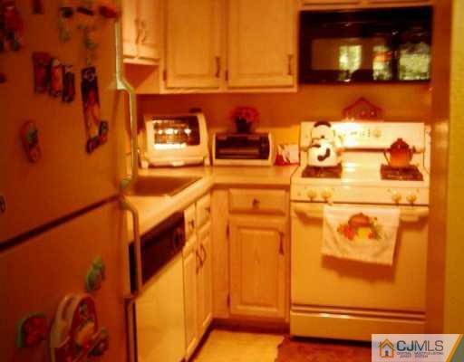 416 North Lafayette Road Metuchen, NJ 08840 - Photo 3 of 8 Gallery Image 3