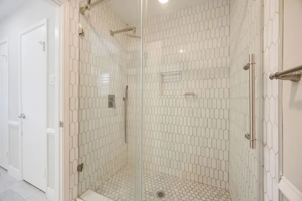 $3,200 | 11006 Wickersham Lane, Houston, TX 77042