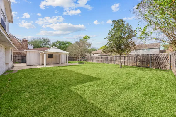 $3,200 | 11006 Wickersham Lane, Houston, TX 77042