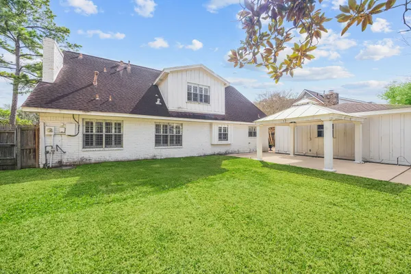 $3,200 | 11006 Wickersham Lane, Houston, TX 77042