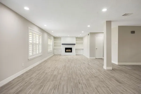 $3,200 | 11006 Wickersham Lane, Houston, TX 77042