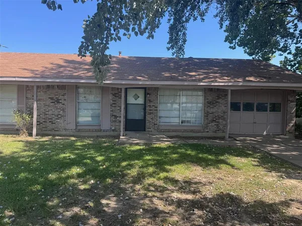 $1,200 | 2112 Sunset Drive, Brookston, TX 75421