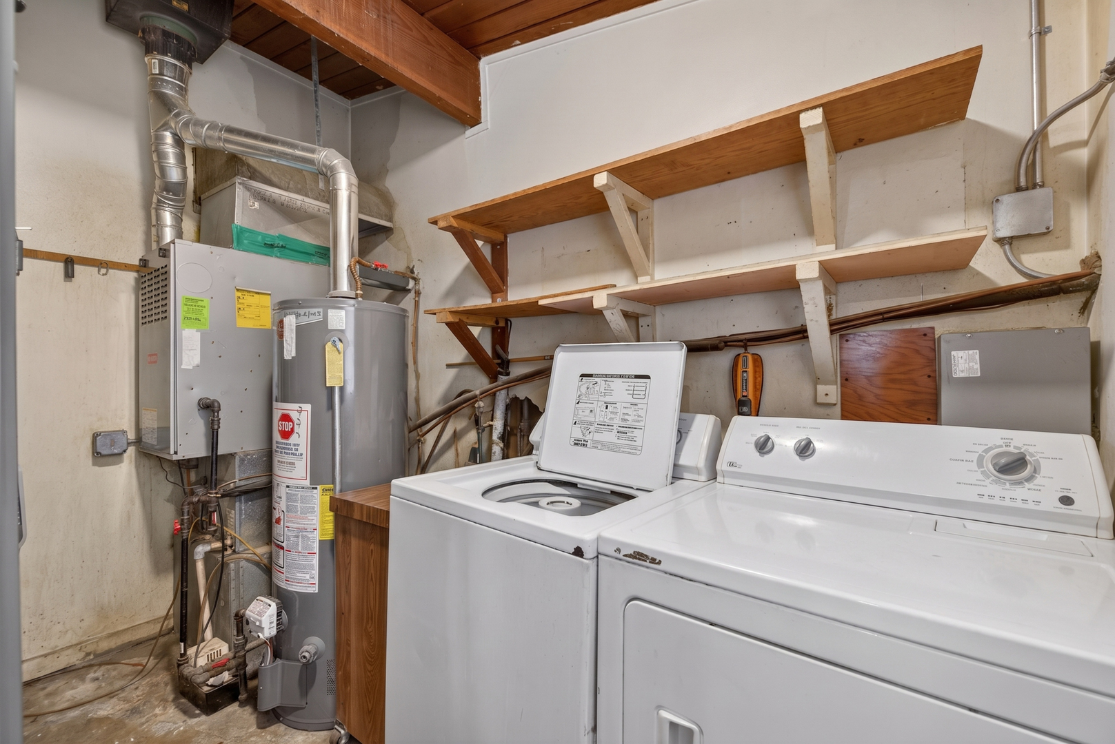 308 Natoma Avenue Addison, IL 60101 - Photo 18 of 21 a utility room with dryer and washer
