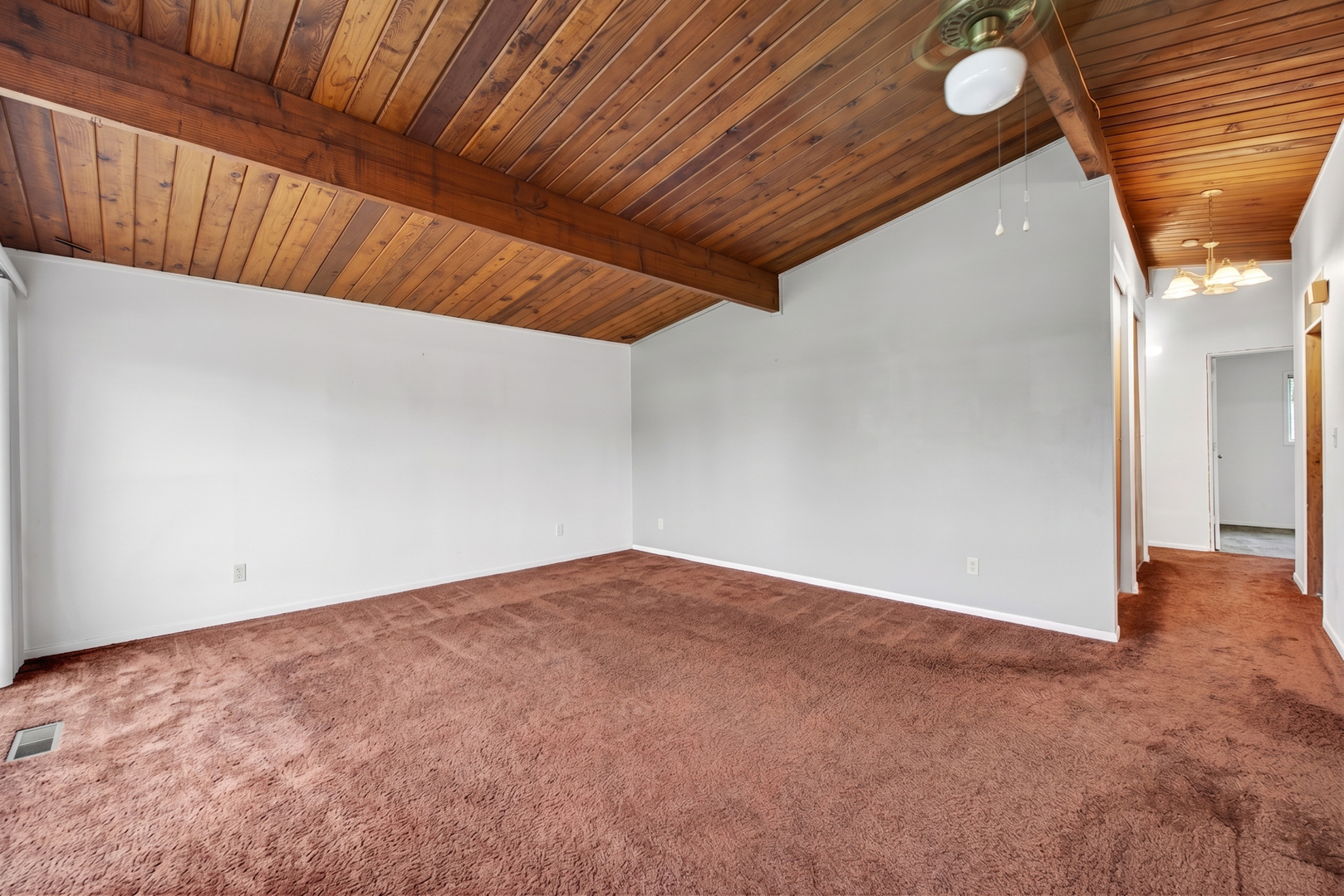308 Natoma Avenue Addison, IL 60101 - Photo 10 of 21 a view of an empty room