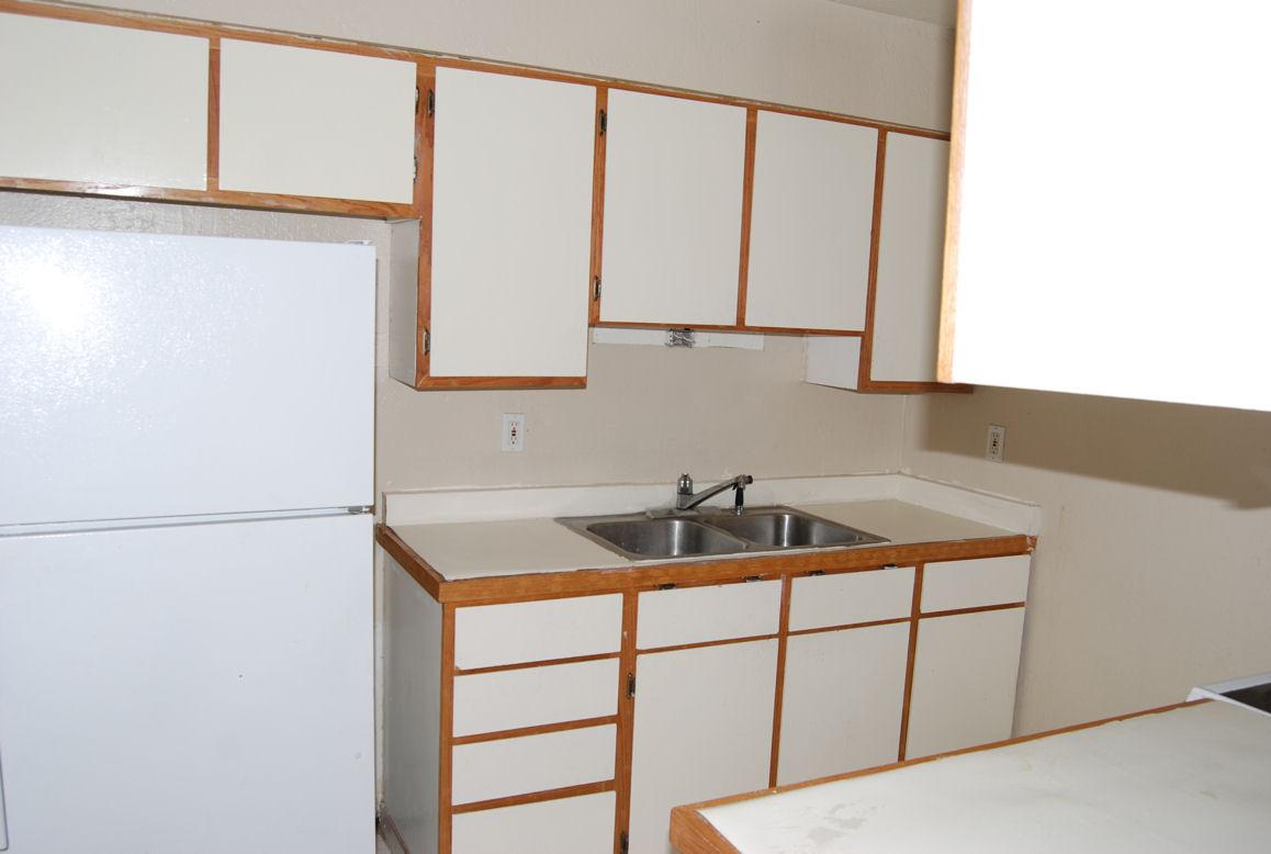 1114 East Ardmore Road Phoenix, AZ 85042 - Photo 4 of 5 Kitchen