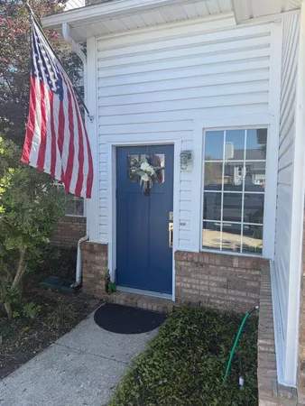 $2,550 | 422 Canterbury Court Northwest, Fort Walton Beach, FL 32548