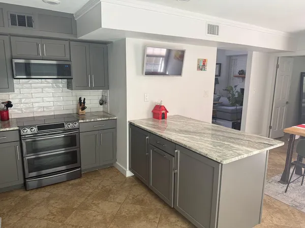 $2,550 | 422 Canterbury Court Northwest, Fort Walton Beach, FL 32548