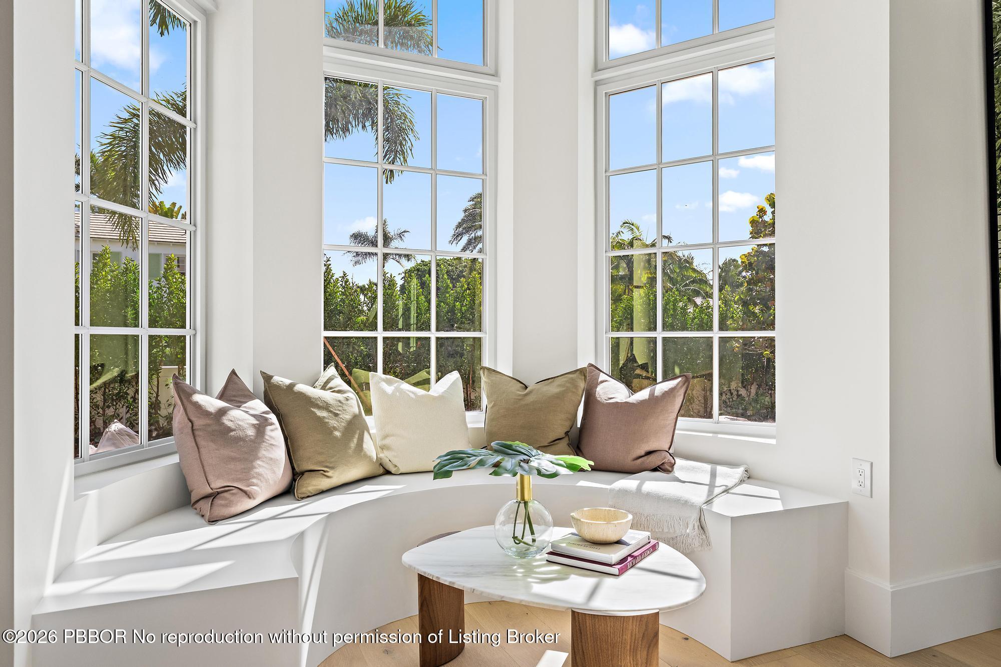 301 Plantation Road Palm Beach, FL 33480 - Photo 13 of 84 Living Room