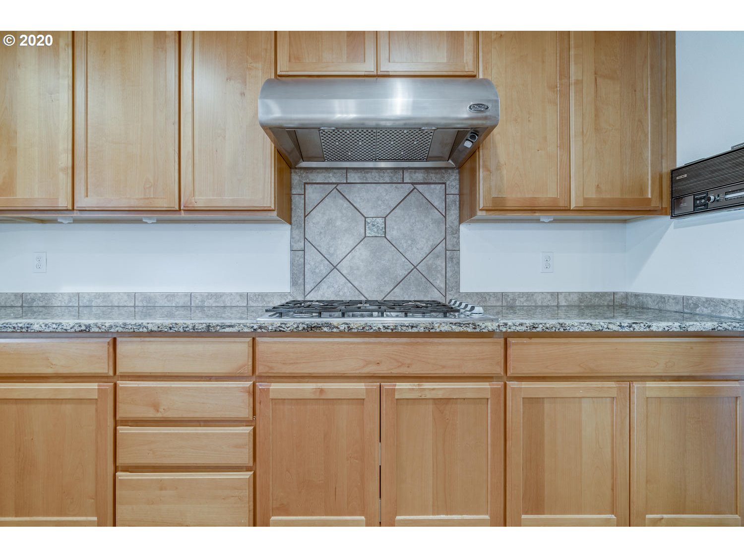 2985 Southwest Angeline Avenue Gresham, OR 97080 - Photo 13 of 32 Gallery Image 13