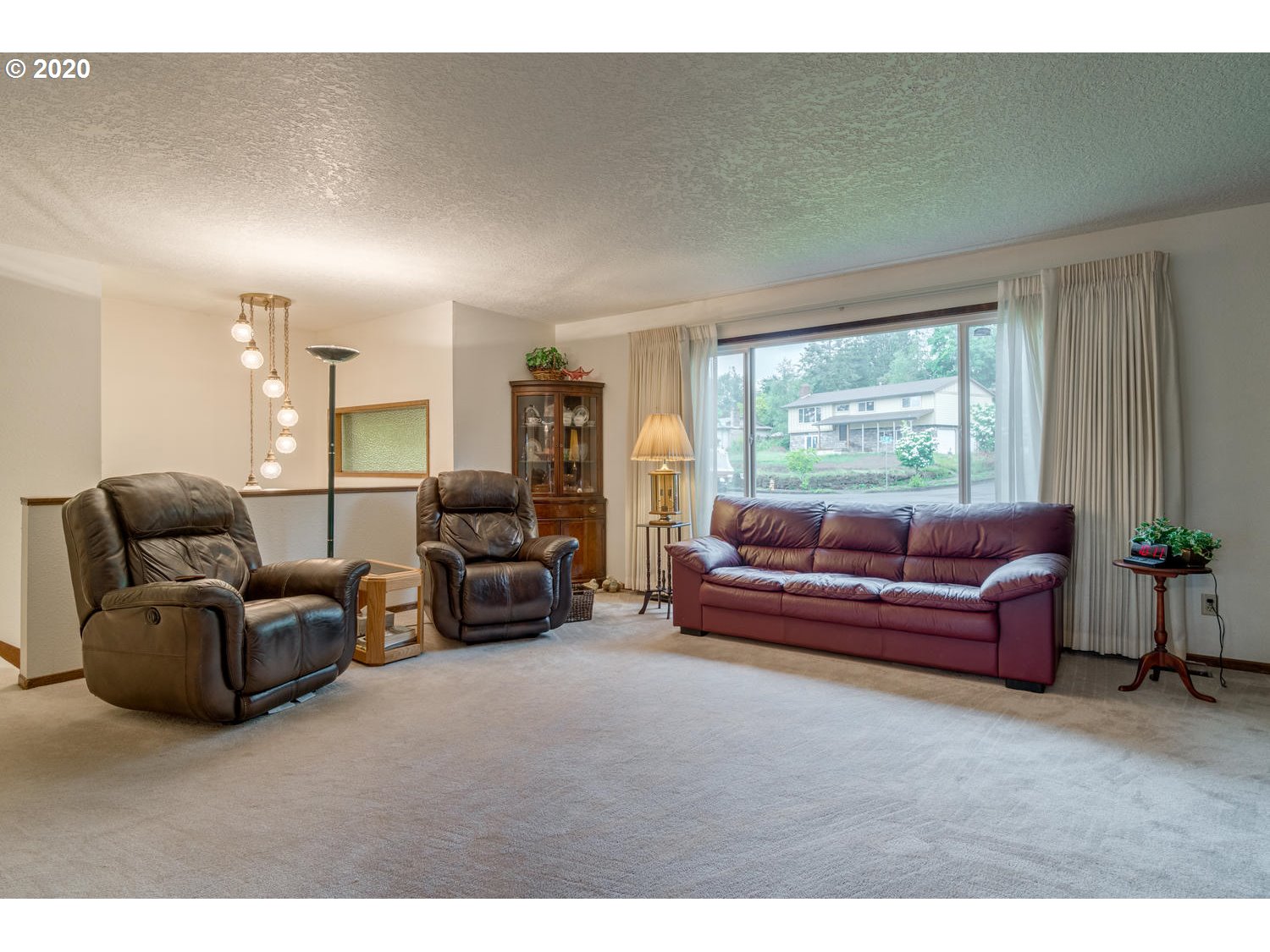 2985 Southwest Angeline Avenue Gresham, OR 97080 - Photo 3 of 32 Gallery Image 3