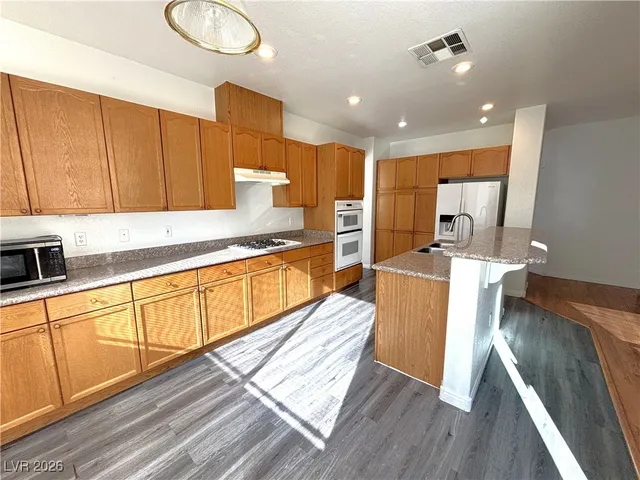 $2,250 | 9845 Sedona Shrine Avenue, Las Vegas, NV 89148