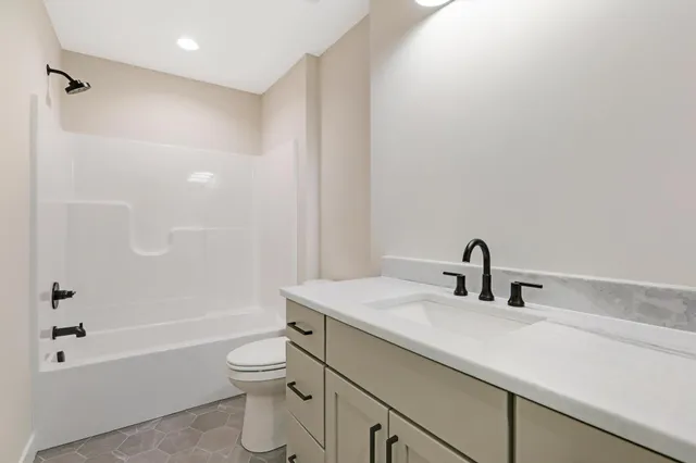 $734,000 | 9568 63rd Street South, Cottage Grove, MN 55016