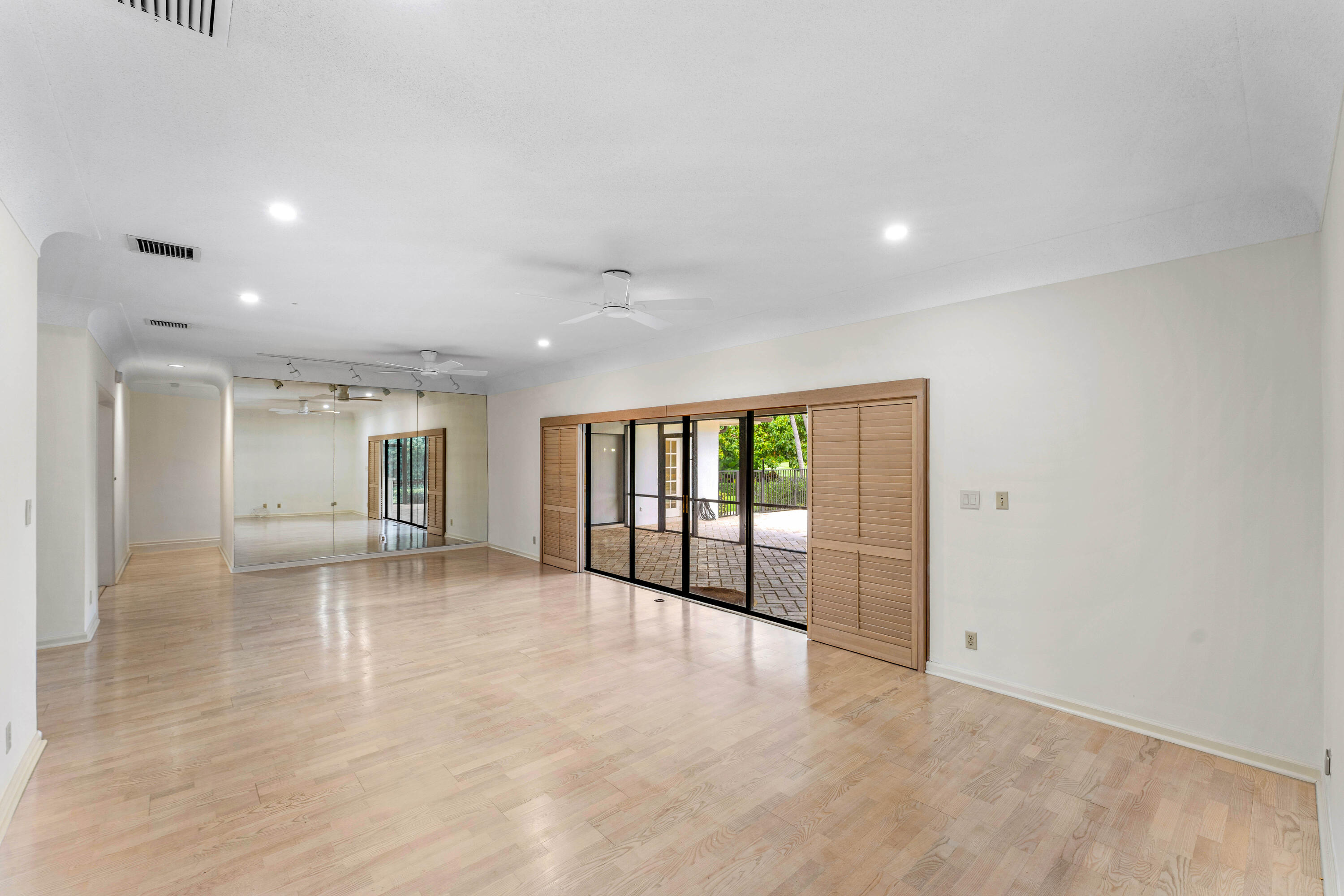 1851 Thatch Palm Drive Boca Raton, FL 33432 - Photo 15 of 70 009-1851ThatchPalmDrive-BocaRaton-FL-334