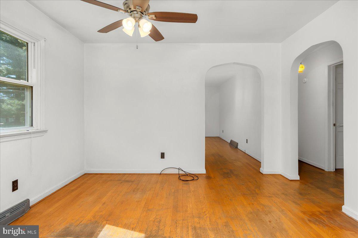 13806 Wolfsville Road Smithsburg, MD 21783 - Photo 11 of 35 a view of an empty room