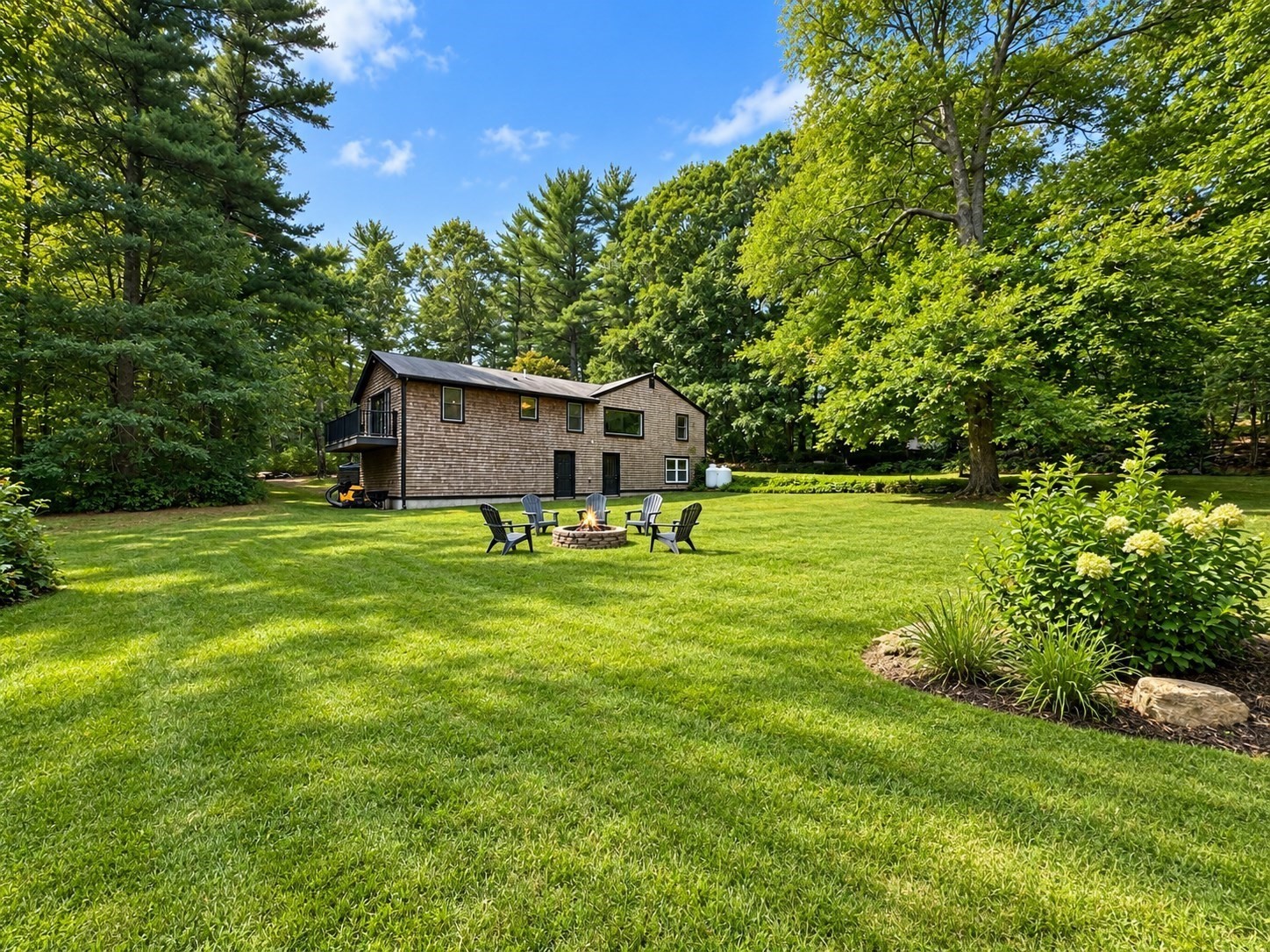 89 Ring Road Plympton, MA 02367 - Photo 3 of 41 Gallery Image 3