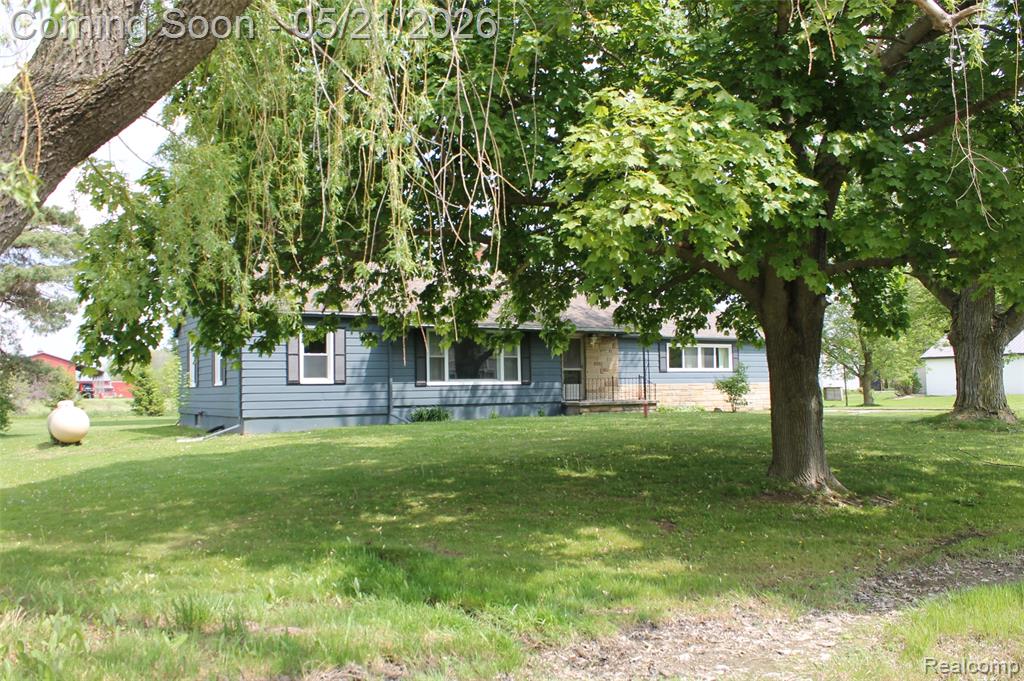 8251 Beers Road Swartz Creek, MI 48473 - Photo 3 of 27