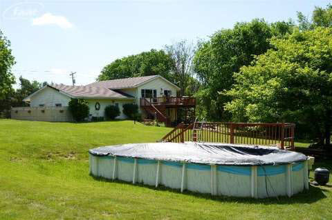 8092 Torrey Road Grand Blanc, MI 48439 - Photo 4 of 27 20403021-3.JPG