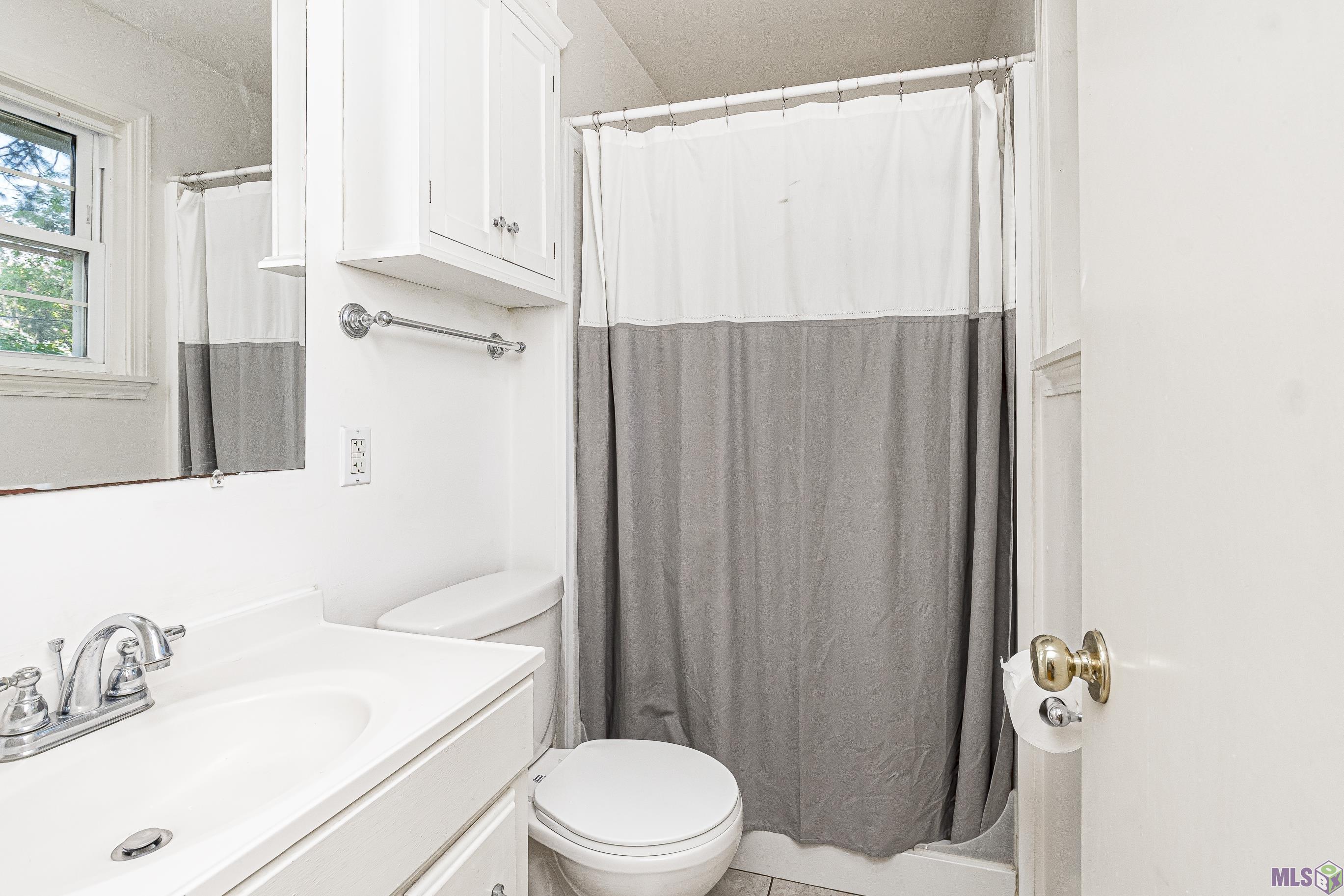 775 Dentation Drive Baton Rouge, LA 70808 - Photo 5 of 10 PRIMARY BATH