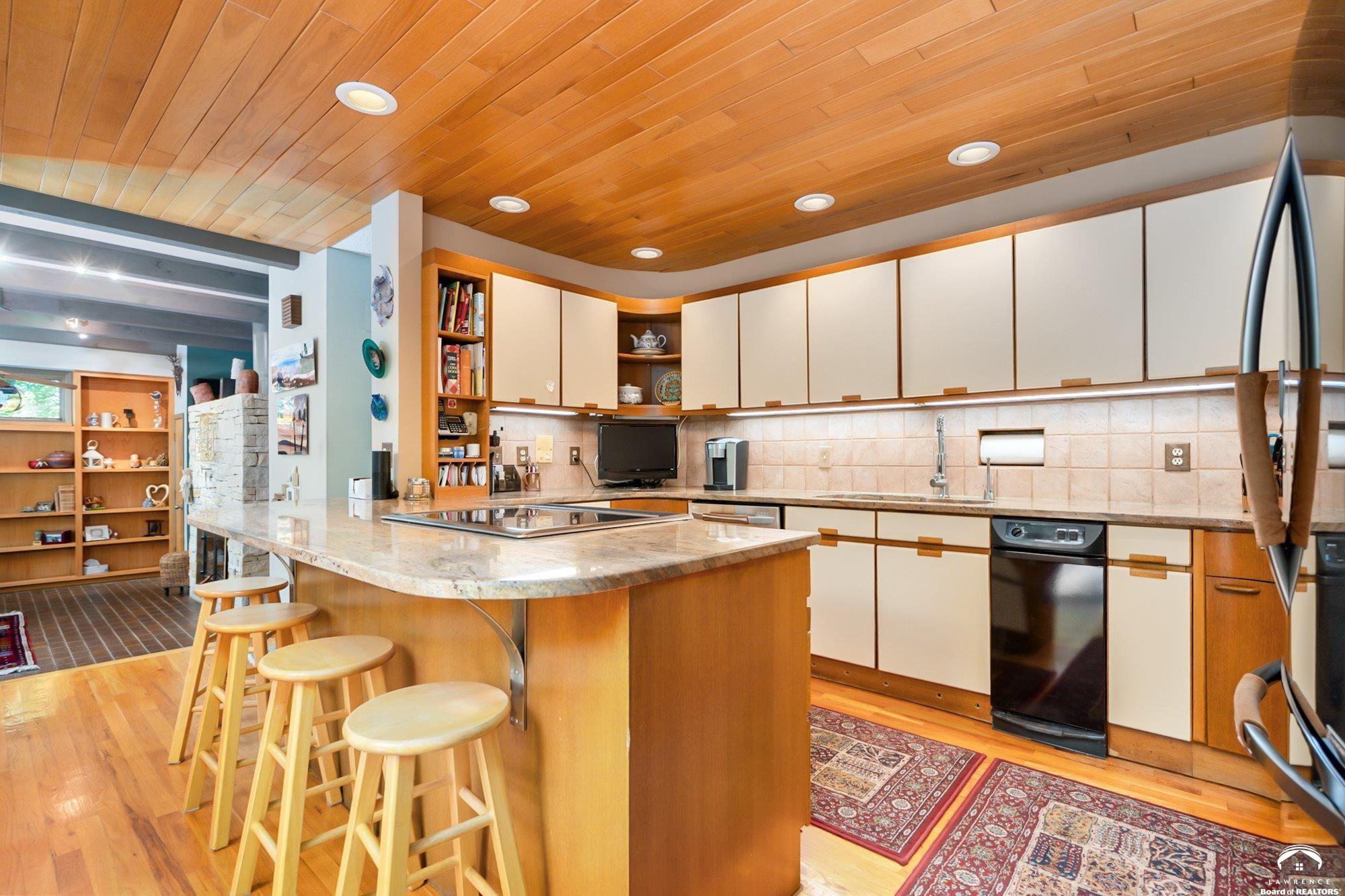 1321 Raintree Place Lawrence, KS 66044 - Photo 22 of 80