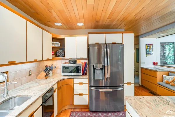 $719,900 | 1321 Raintree Place, Lawrence, KS 66044