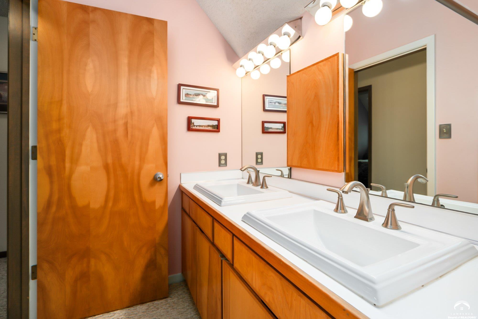 1321 Raintree Place Lawrence, KS 66044 - Photo 40 of 80