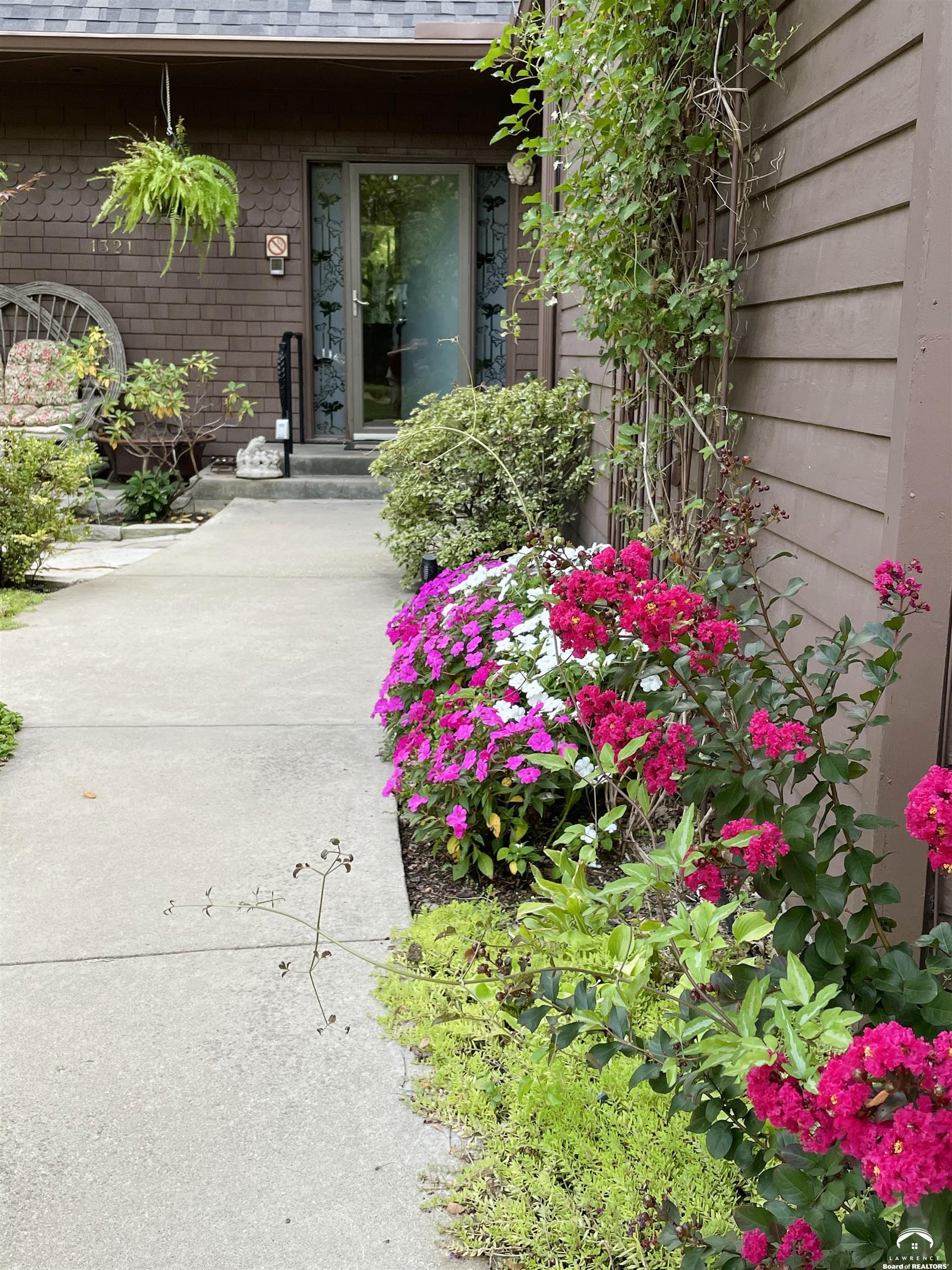 1321 Raintree Place Lawrence, KS 66044 - Photo 5 of 80