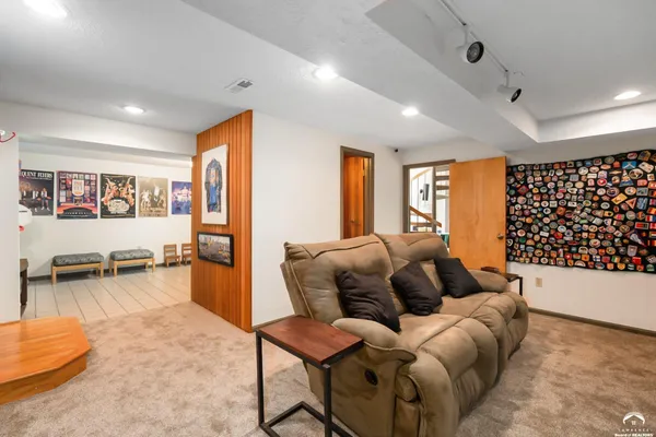 $719,900 | 1321 Raintree Place, Lawrence, KS 66044