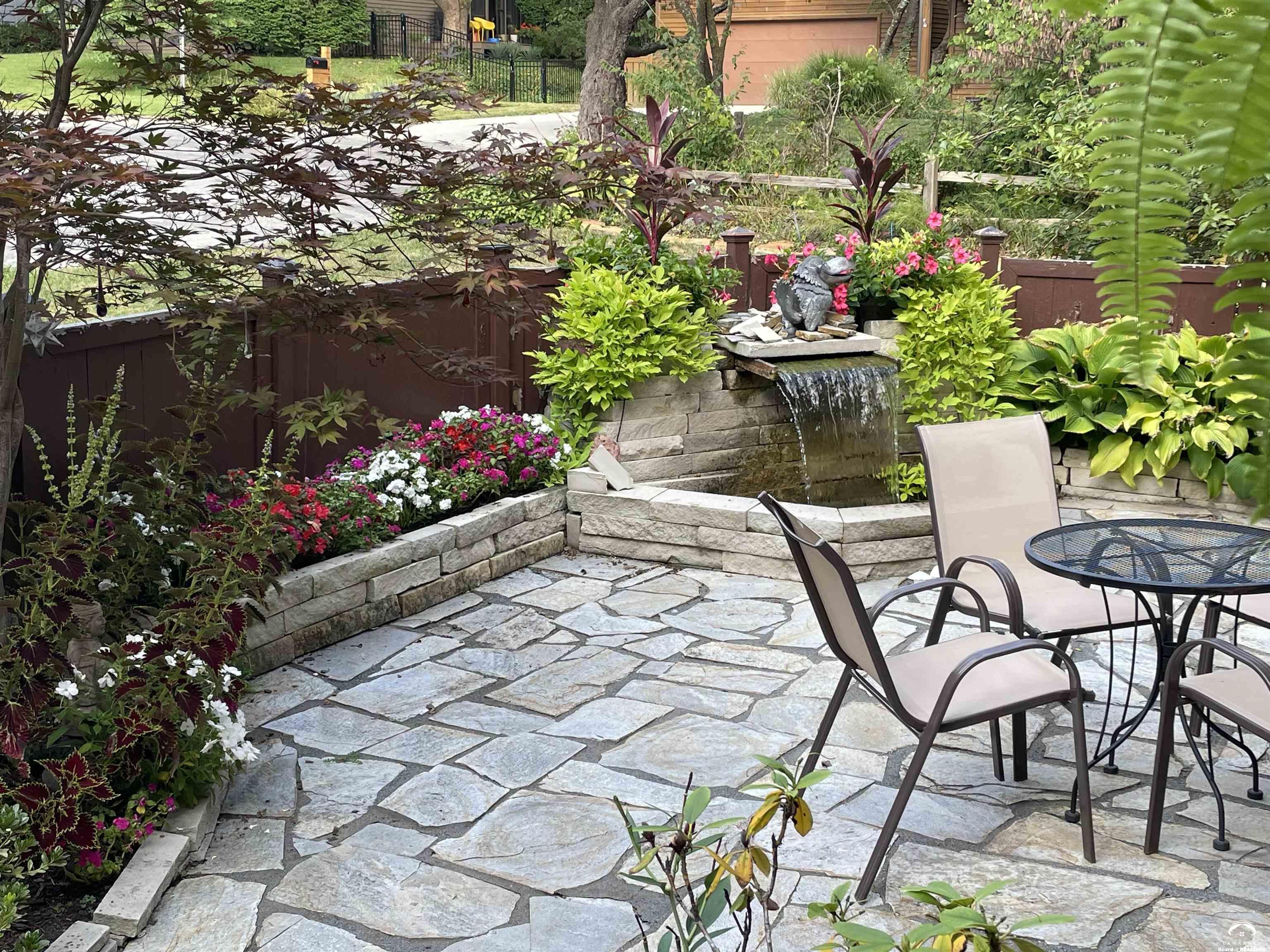 1321 Raintree Place Lawrence, KS 66044 - Photo 7 of 80