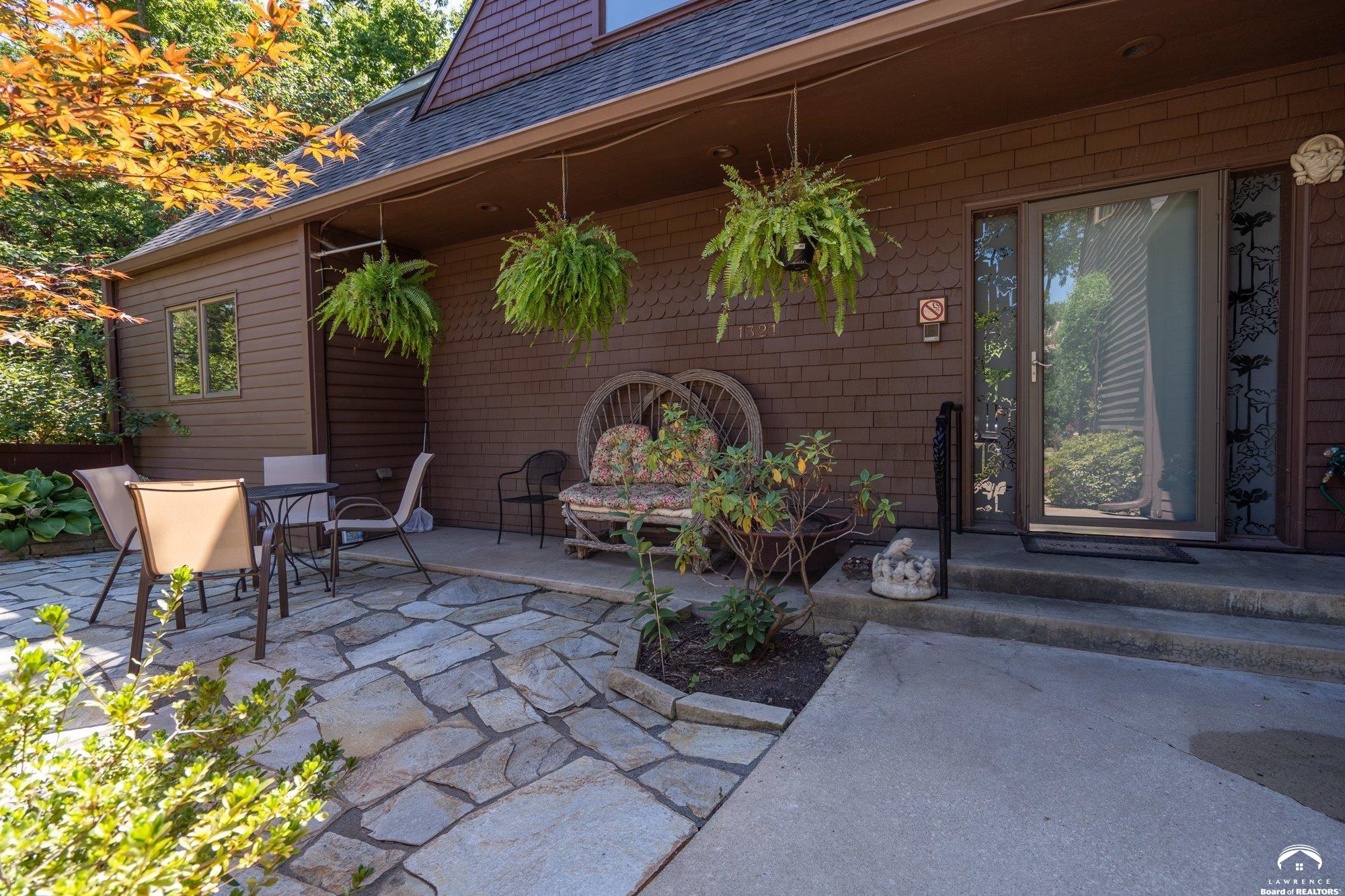 1321 Raintree Place Lawrence, KS 66044 - Photo 10 of 80