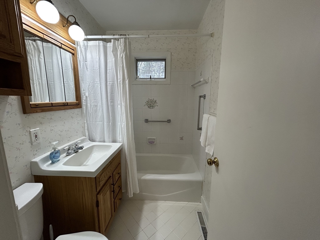 35 Lakeshore Road Boxford, MA 01921 - Photo 21 of 35