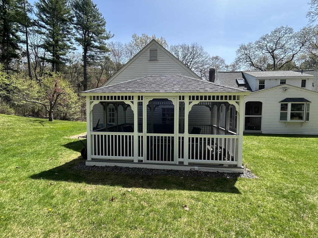 35 Lakeshore Road Boxford, MA 01921 - Photo 5 of 35