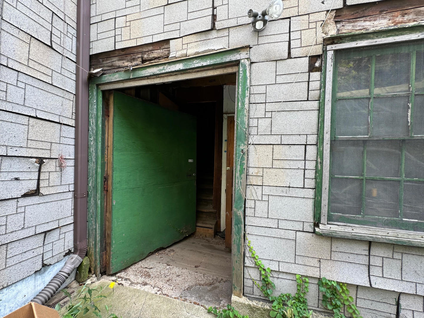 2251 South Troy Street Chicago, IL 60623 - Photo 2 of 7