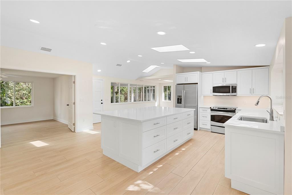 354 Rest Haven Road Geneva, FL 32732 - Photo 8 of 62 Gallery Image 8