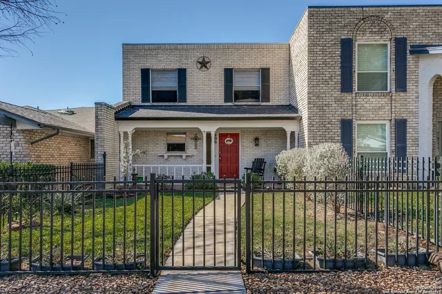 $208,000 | 406 Amistad Boulevard, Universal City, TX 78148
