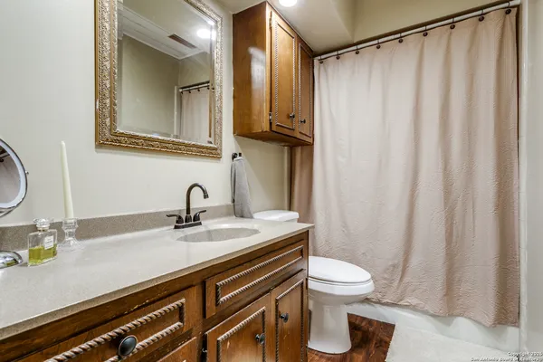 $205,000 | 406 Amistad Boulevard, Universal City, TX 78148