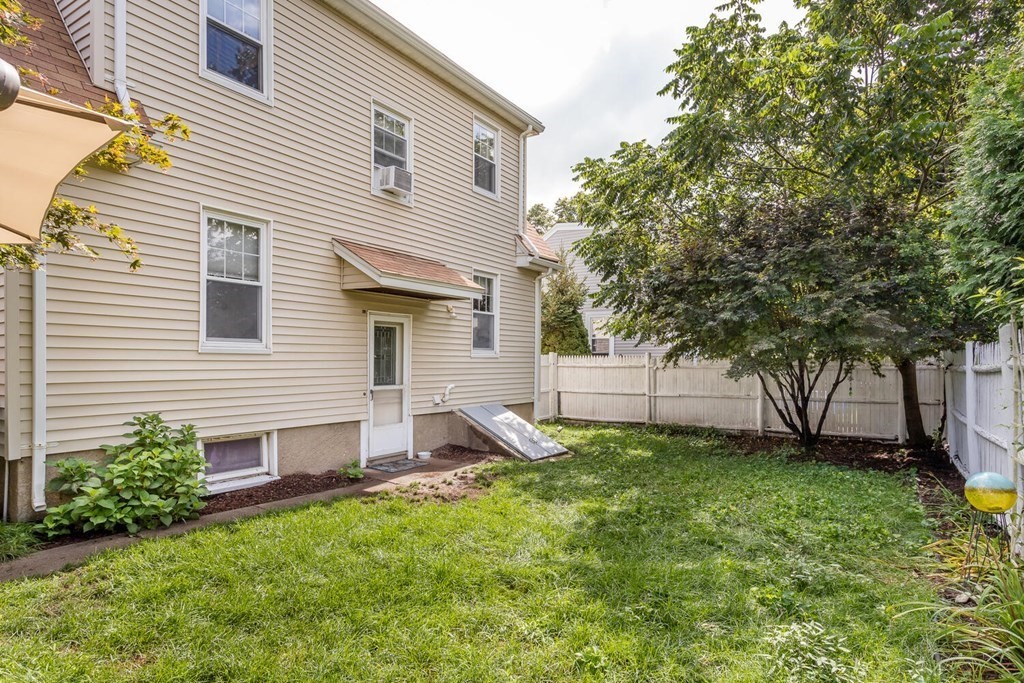 45 Brookfield Road Norwood, MA 02062 - Photo 18 of 20