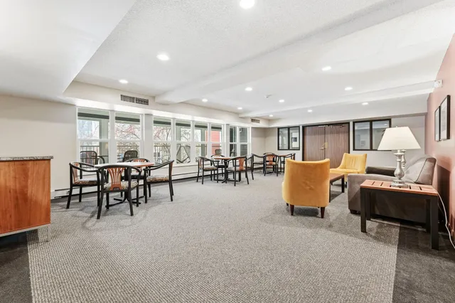 $165,000 | 720 3rd Avenue Northeast, Unit 319, Minneapolis, MN 55413