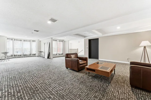 $165,000 | 720 3rd Avenue Northeast, Unit 319, Minneapolis, MN 55413