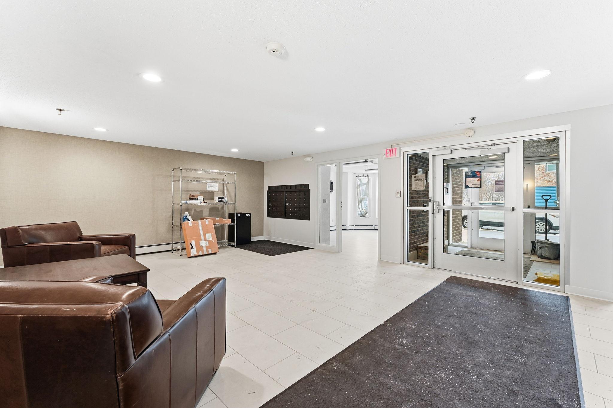 720 3rd Avenue Northeast, Unit 319 Minneapolis, MN 55413 - Photo 4 of 26