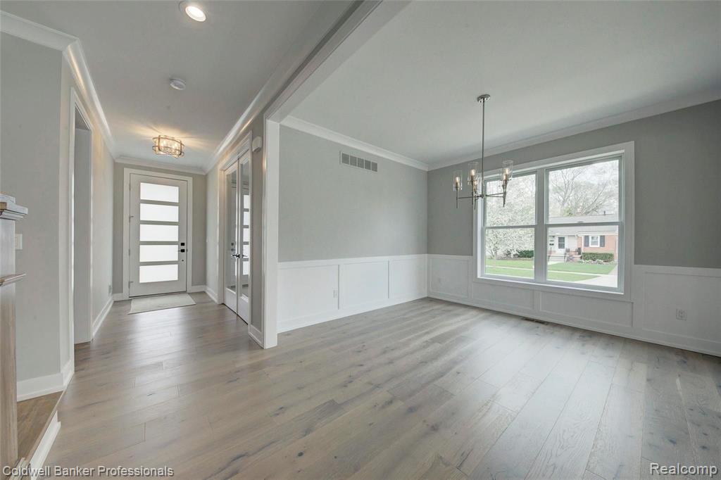4101 Buckingham Road Royal Oak, MI 48073 - Photo 15 of 82