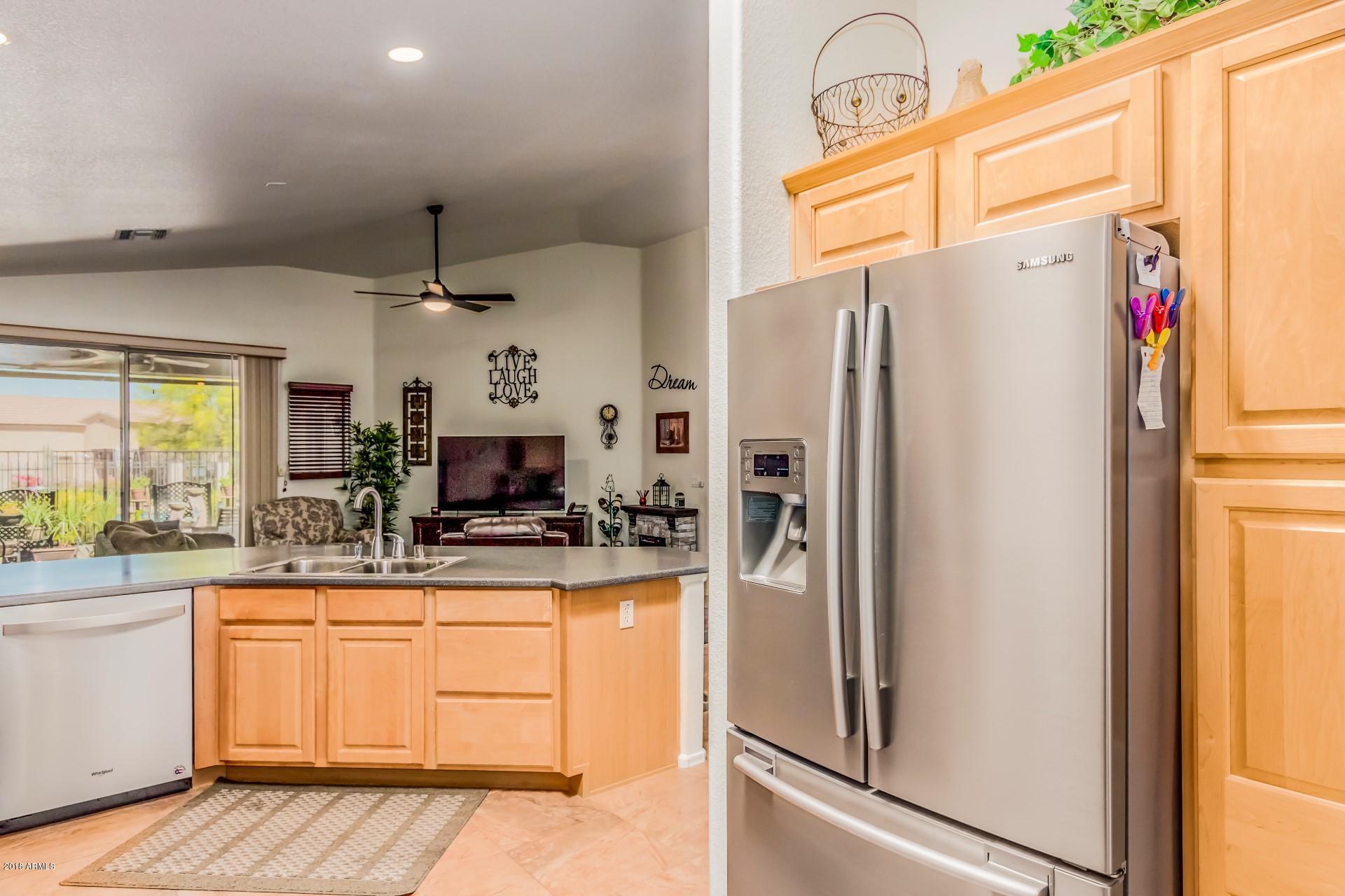 3218 East Fremont Road Phoenix, AZ 85042 - Photo 11 of 30 Awesome fridge