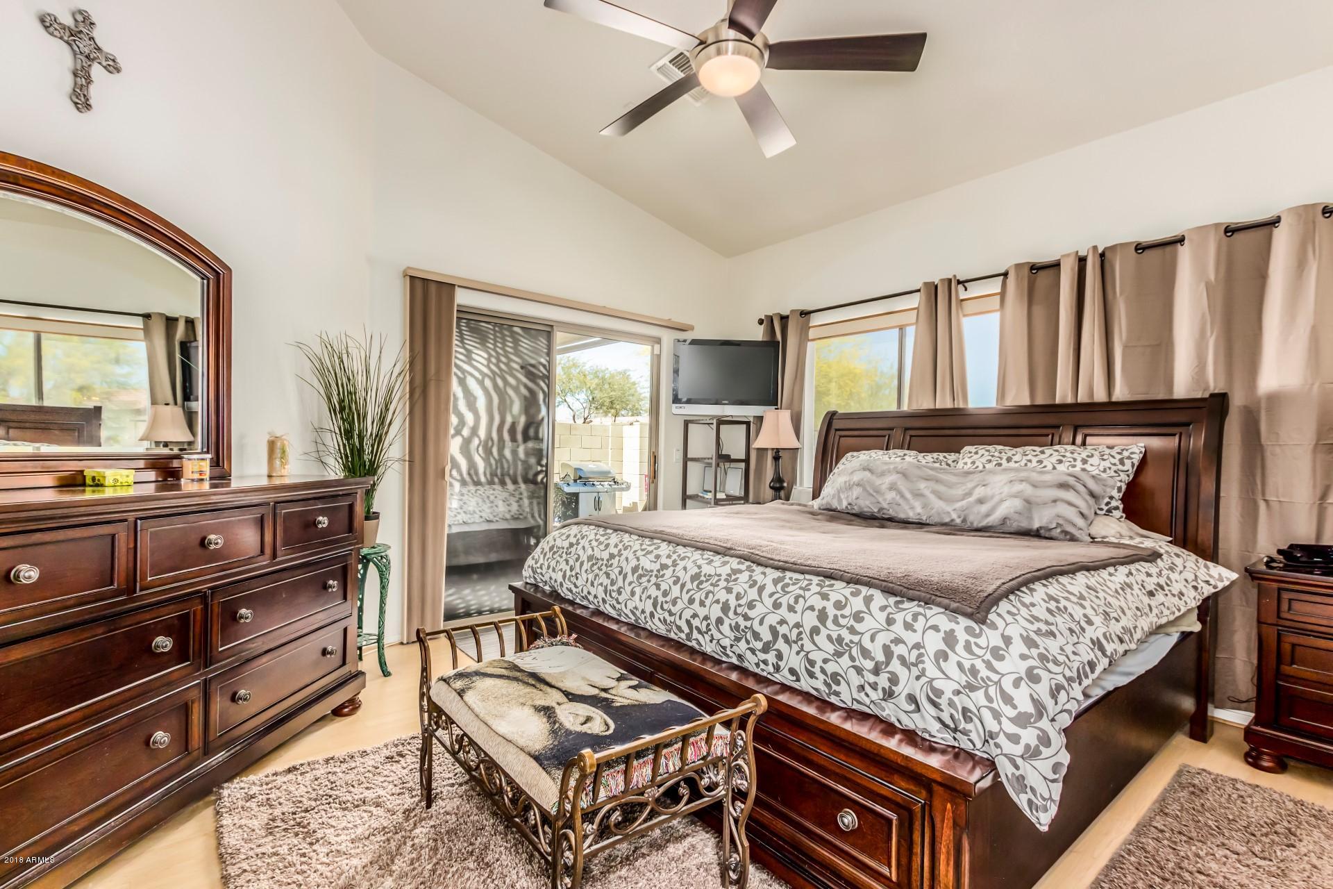 3218 East Fremont Road Phoenix, AZ 85042 - Photo 15 of 30 Master suite
