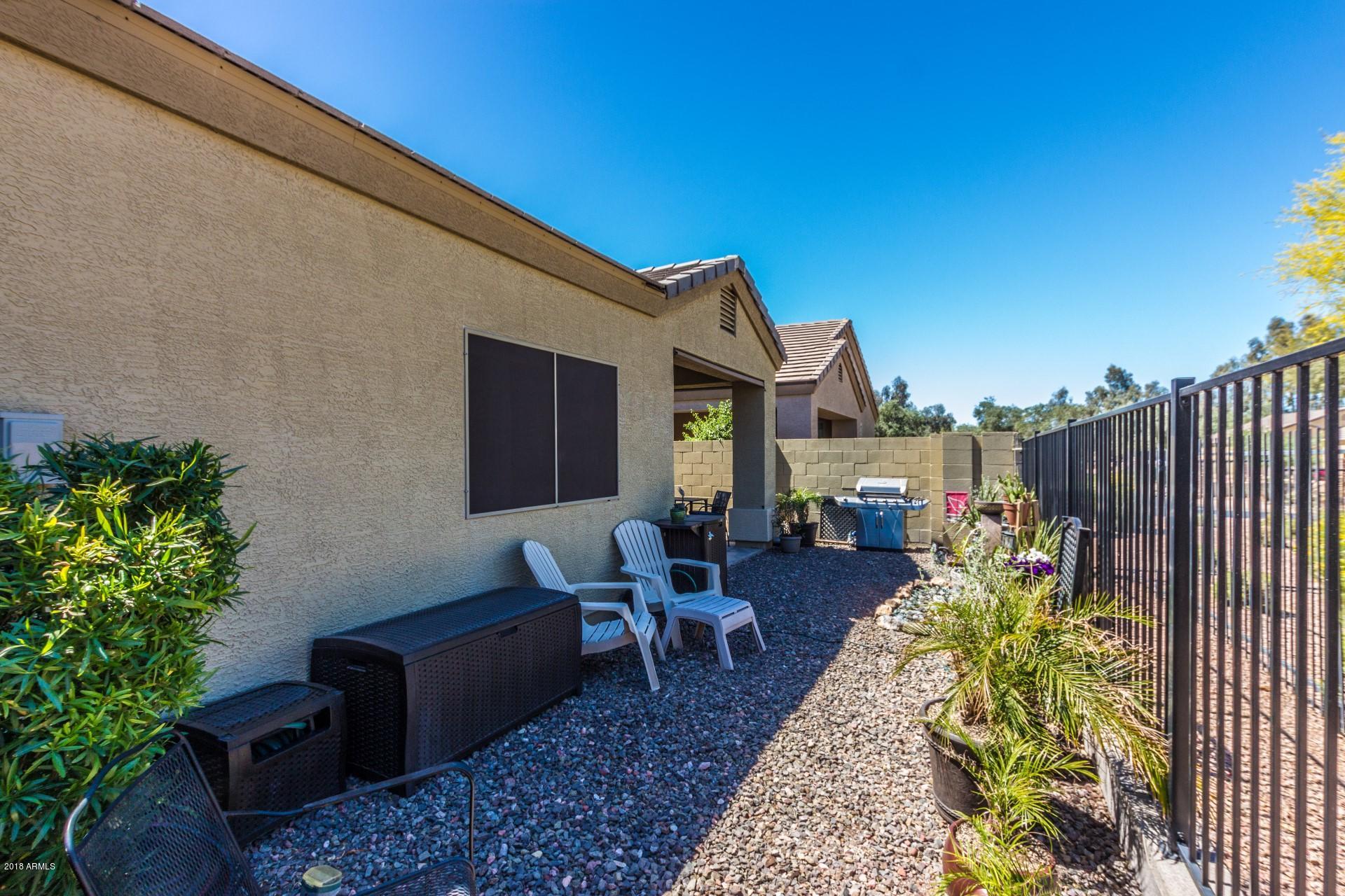 3218 East Fremont Road Phoenix, AZ 85042 - Photo 26 of 30 Relax and chill out