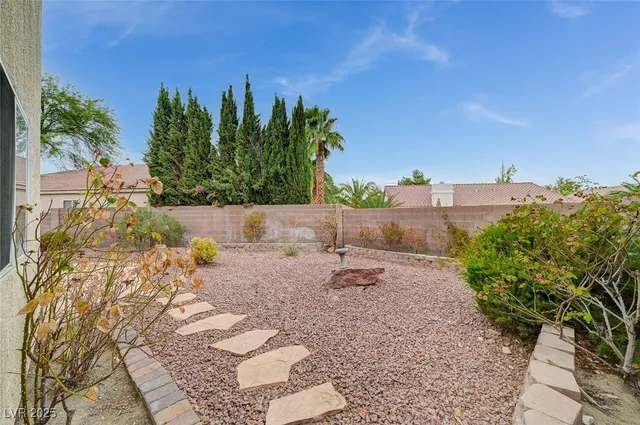 $2,500 | 6012 Prospector Trail, Las Vegas, NV 89118
