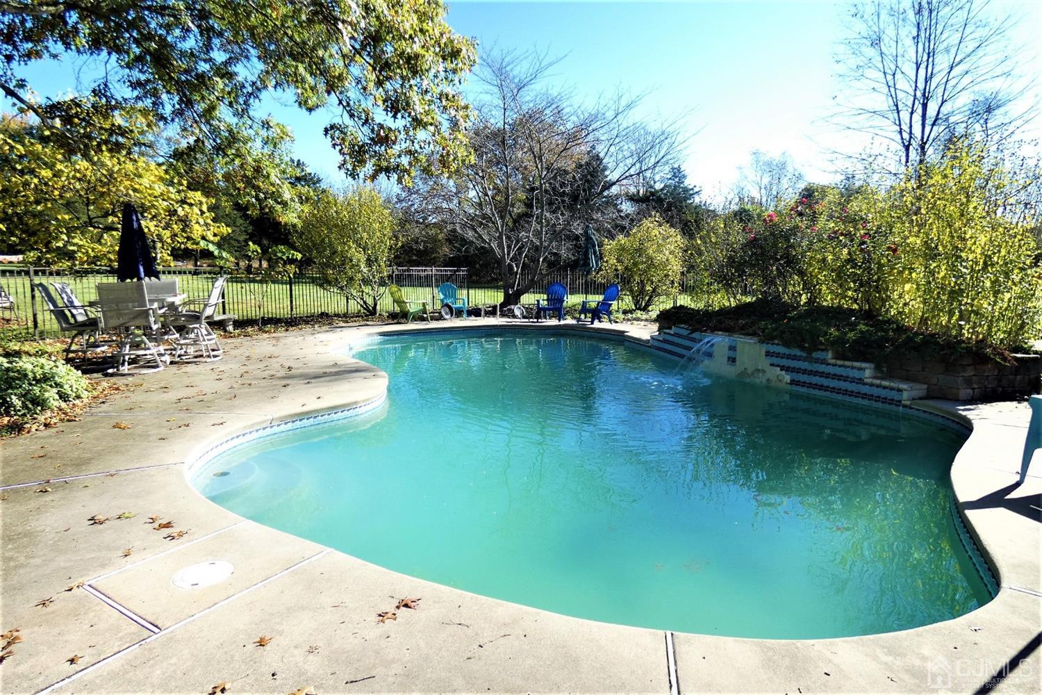 14 Apple Tree Road Flemington, NJ 08822 - Photo 33 of 33 a view of a lake with a yard