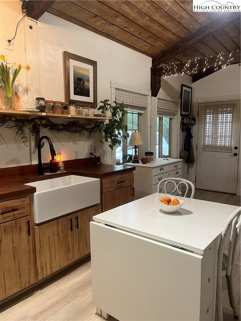 80 Pine Valley Road Newland, NC 28657 - Photo 7 of 12 Gallery Image 7