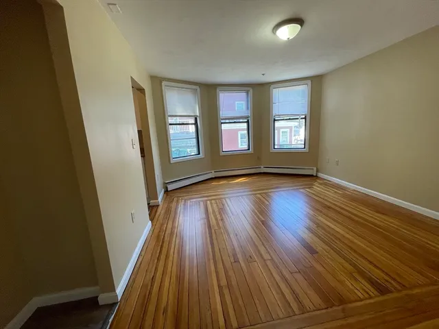 $3,000 | 290-292 Chestnut Street, Unit 1, Lynn, MA 01902