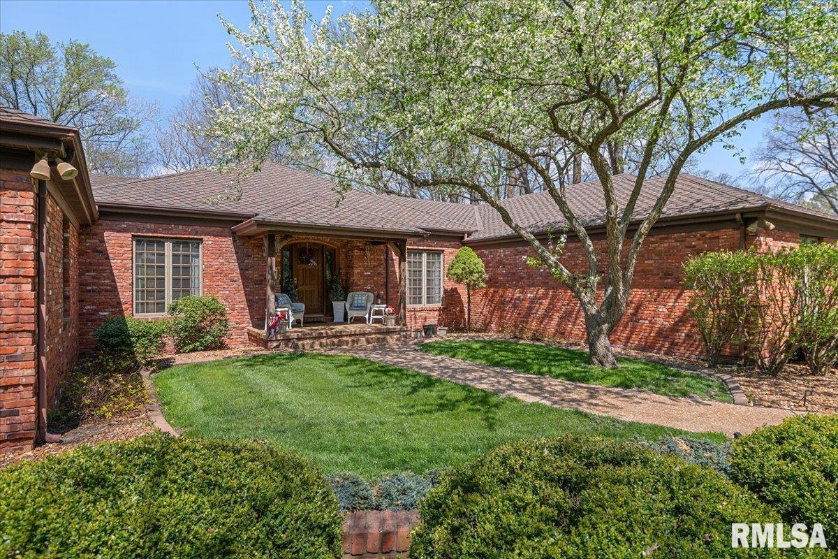 2223 Cardinal Drive Springfield, IL 62704 - Photo 2 of 88