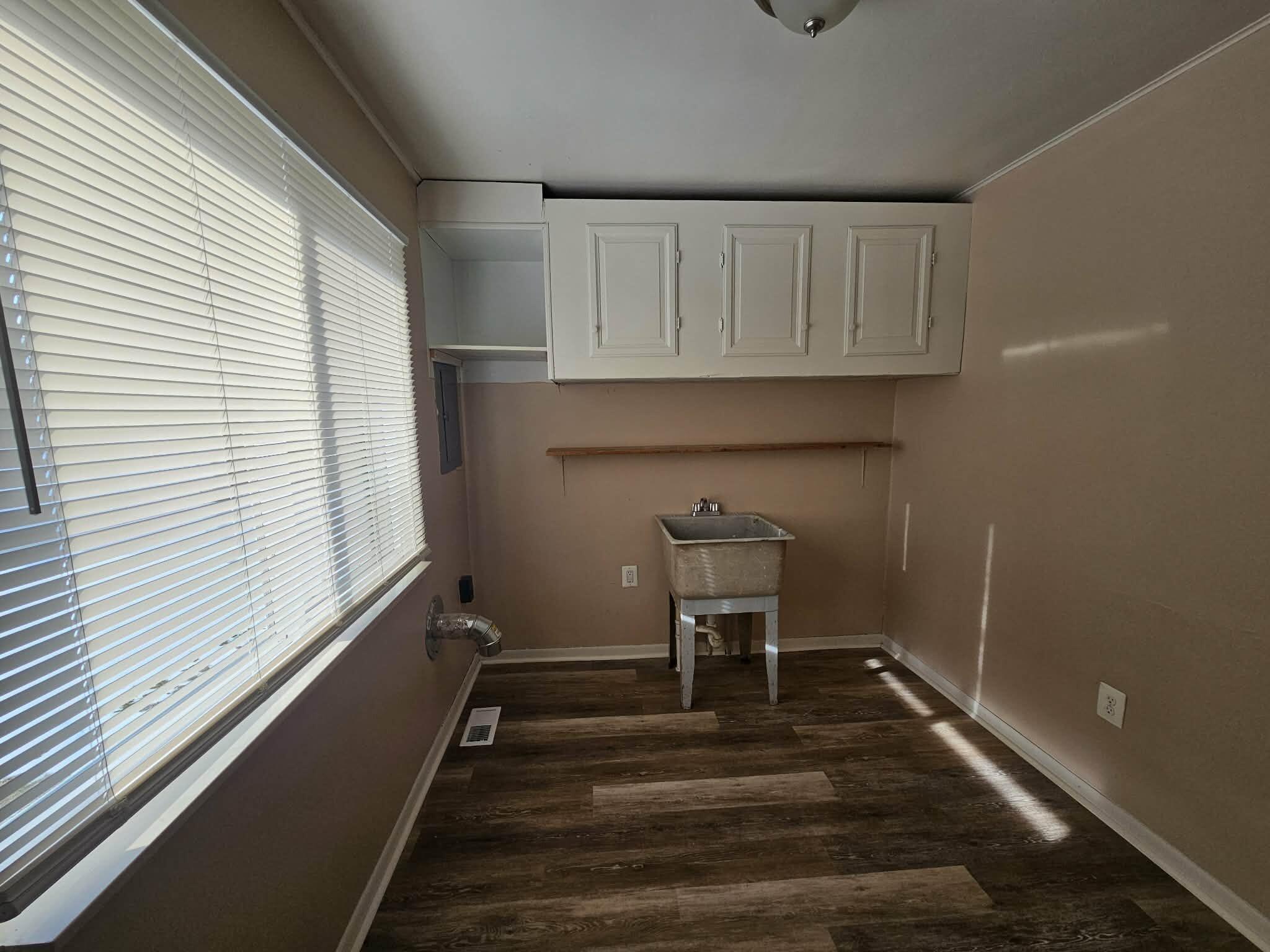 28339 Leroy Street Romulus, MI 48174 - Photo 21 of 28 Utility Room