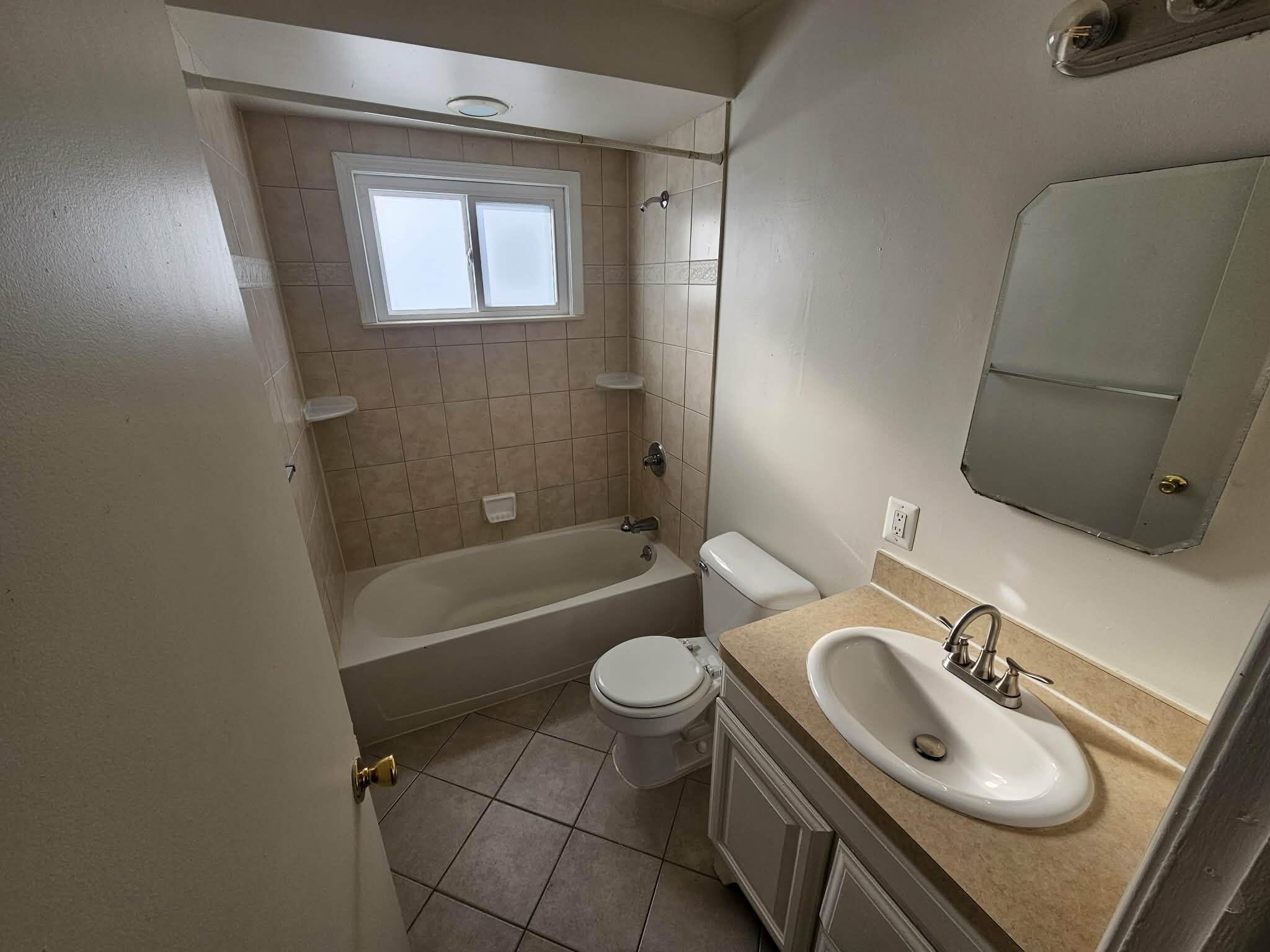 28339 Leroy Street Romulus, MI 48174 - Photo 9 of 28 Bathroom